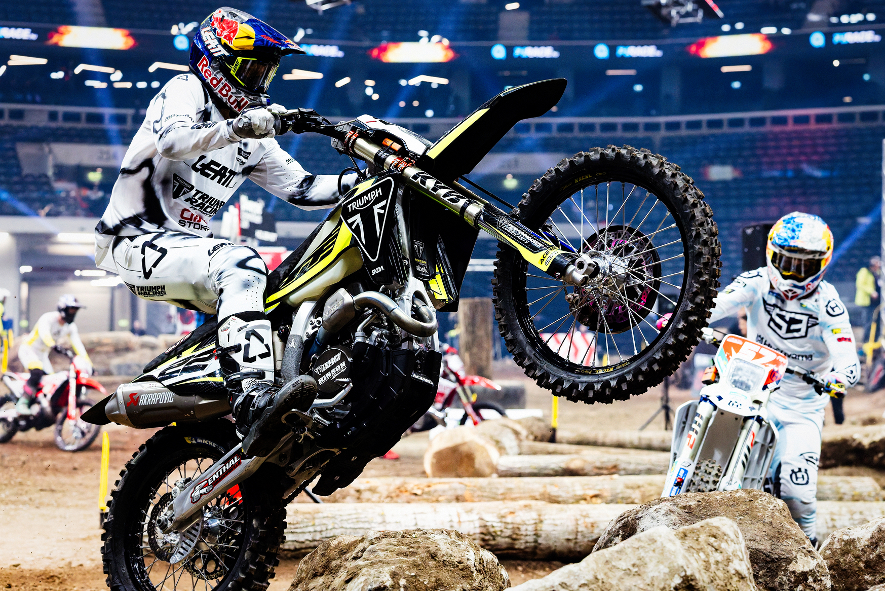 Cooltix Spotlight pres. Superenduro